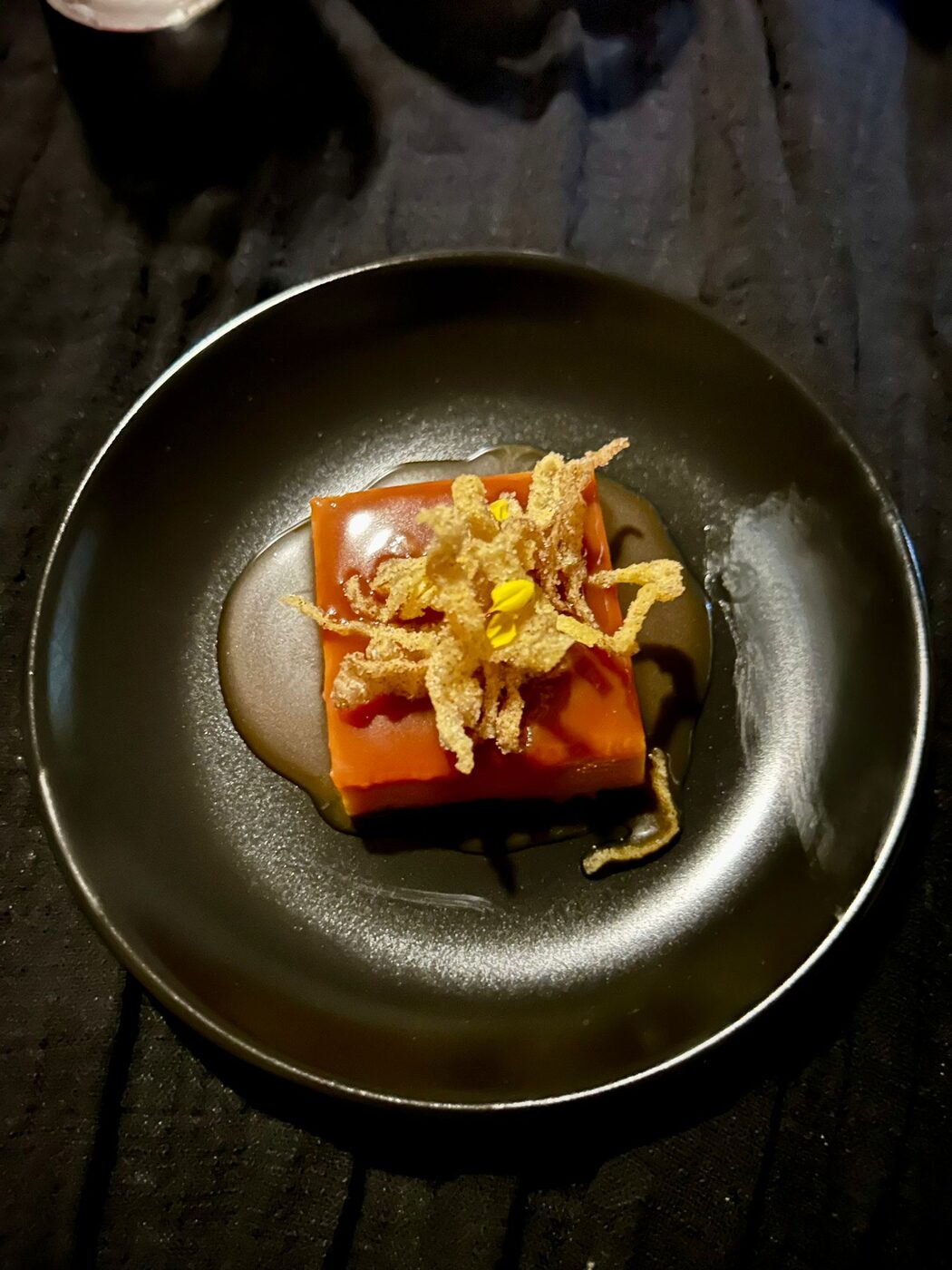 Flan with dulce de leche and allspice crunch